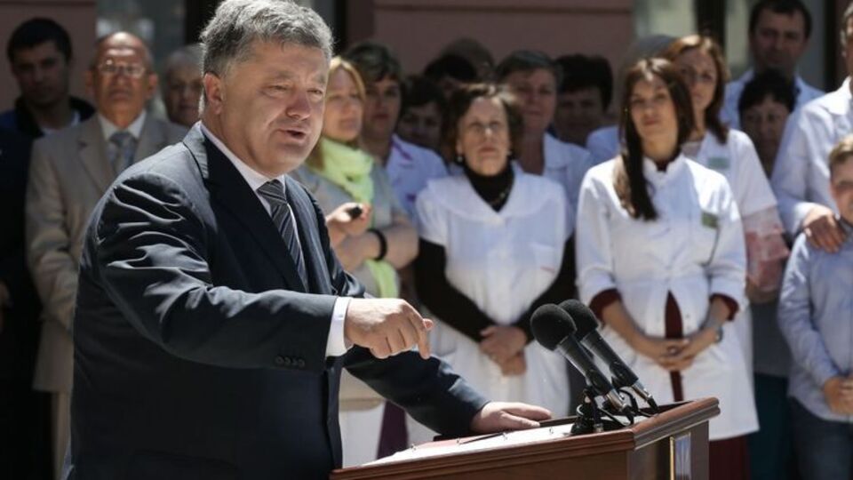 Порошенко: Надеюсь, что уже осенью мы выйдем на позицию осовременивания и пенсий