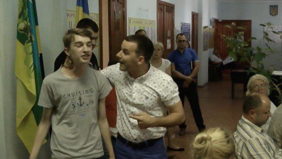 Депутат жорстко поговорив із підлітком