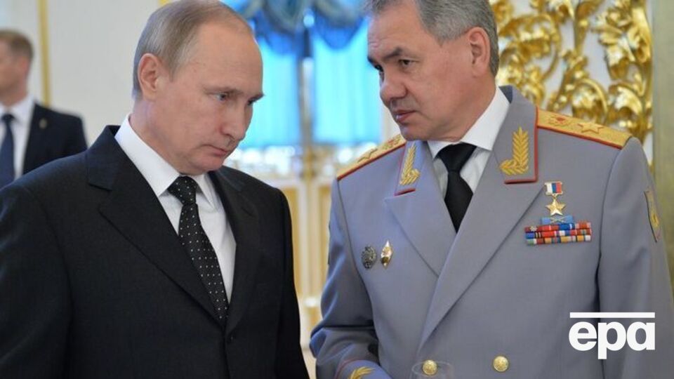 Президент РФ Владимир Путин и министр обороны России Сергей Шойгу
