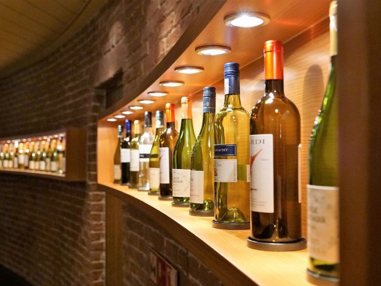 Киевские власти решили запретить продажу алкоголя в ночное время в сентябре прошлого года