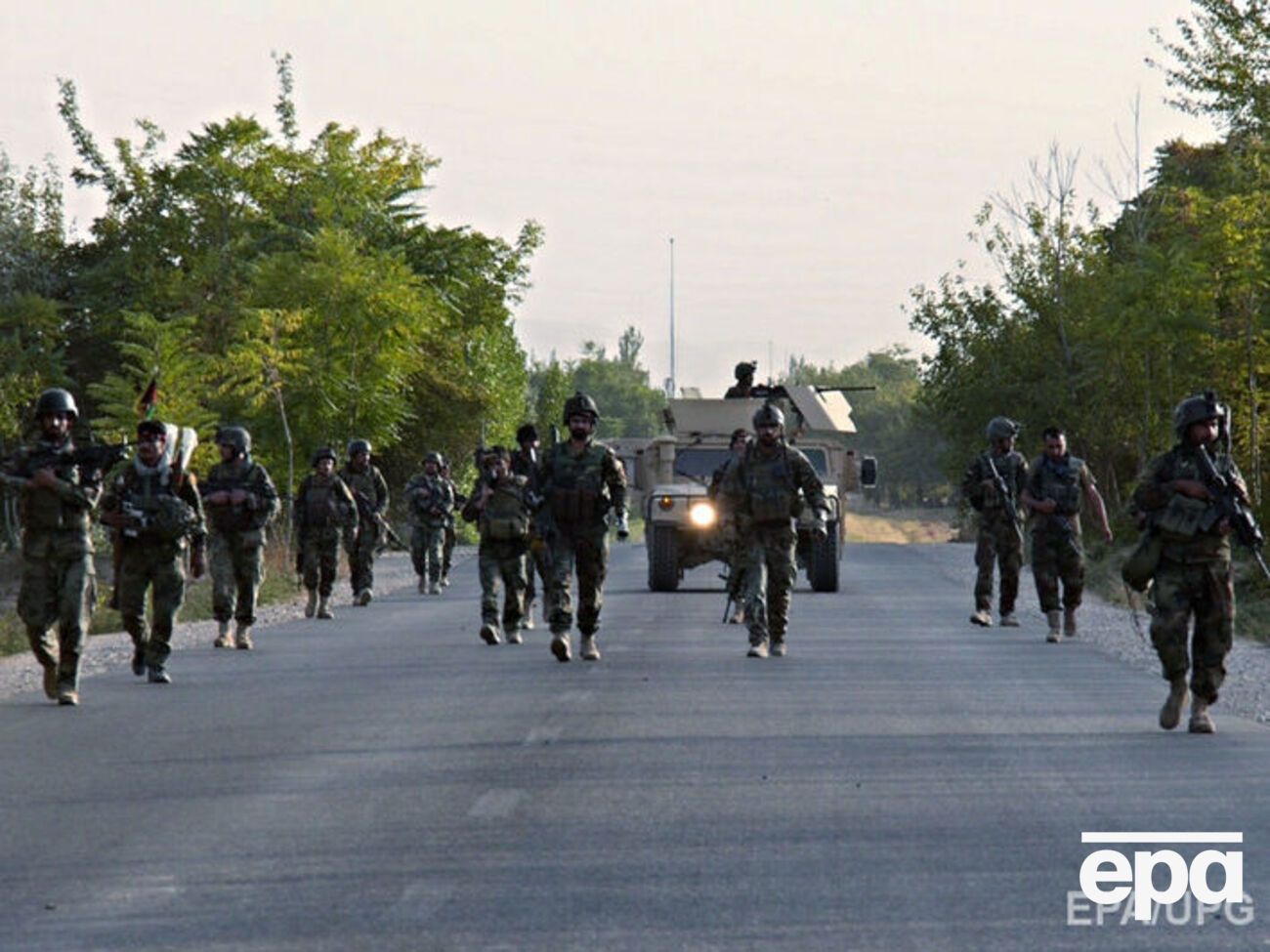 Американские военные оказывают помощь правительству Афганистана в борьбе с ИГИЛ