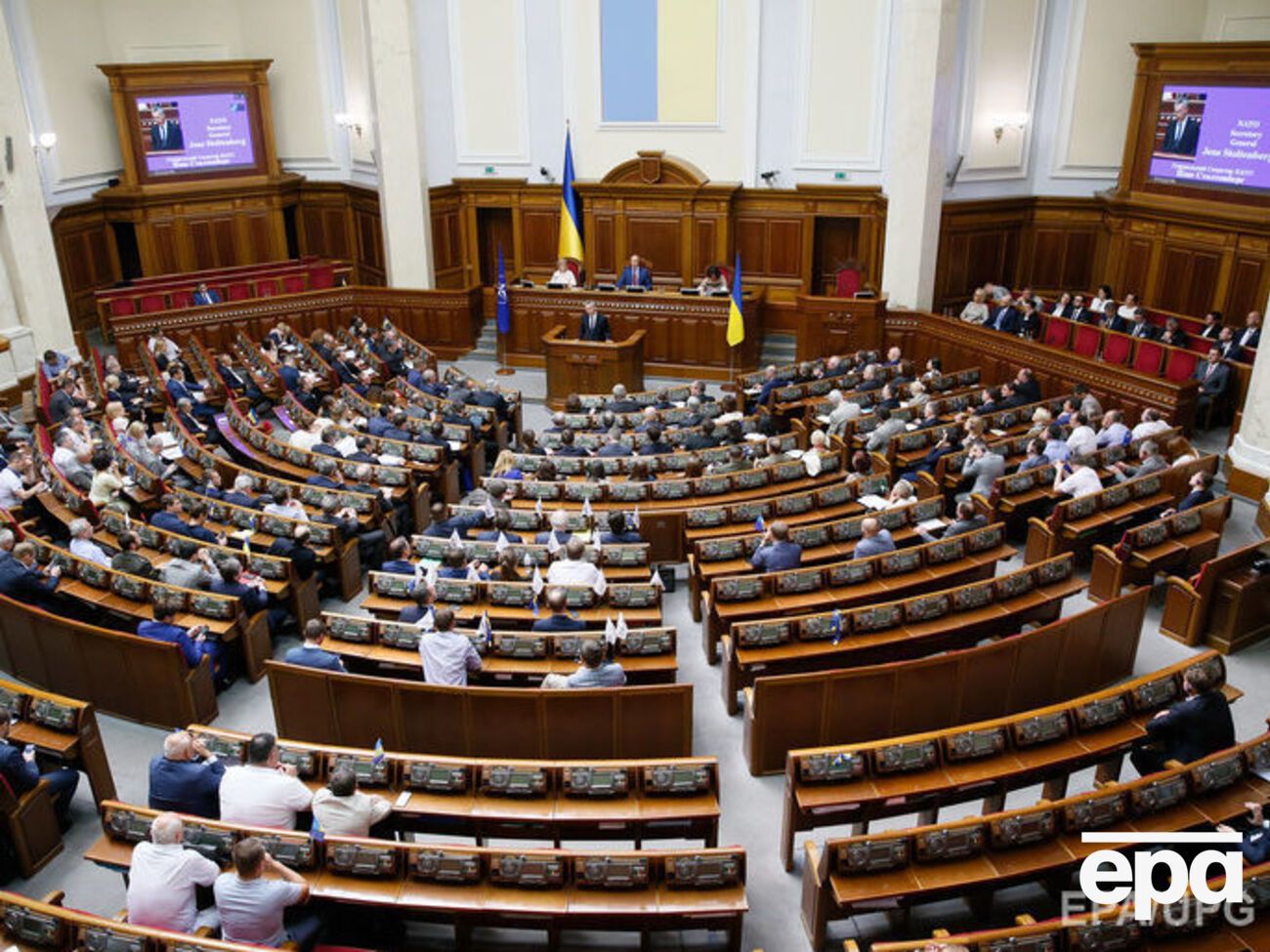 Евгений Кузьменко:&nbsp;Если уж и начинать в сессионном зале христианские чтения, то начинать с 10 заповедей