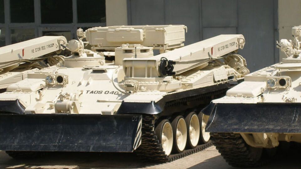 Директора завода и его заместителя подозревают в растрате госсредств