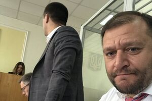Добкін робив селфі під час виступу свого адвоката