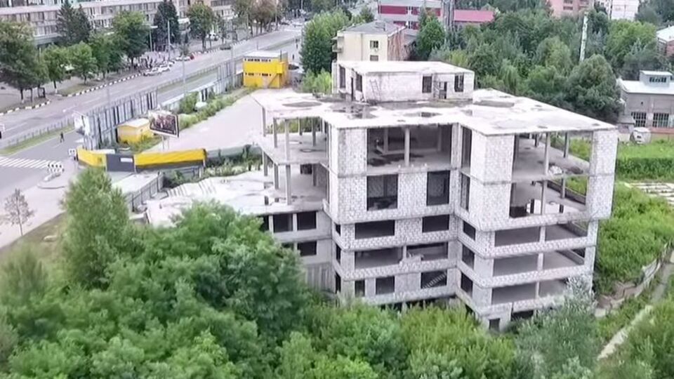 Зйомку вели із сусіднього будинку й квадрокоптера