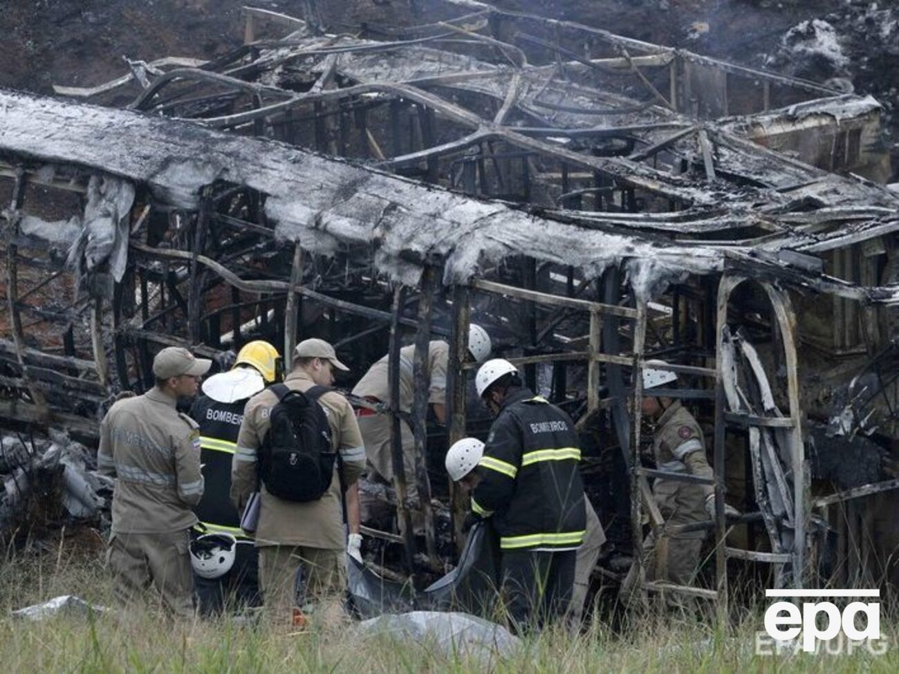 В Эквадоре сгорел автобус