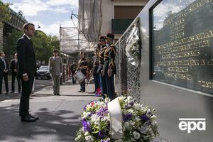 Макрон принял участие в церемонии чествования евреев, арестованных в ходе массовой облавы в Париже в 1942 году