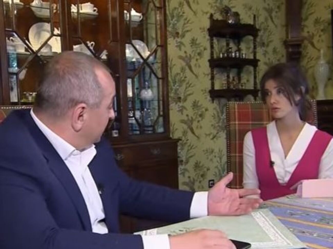 Матиос рассказал о своем быте журналистке Дарье Счастливой