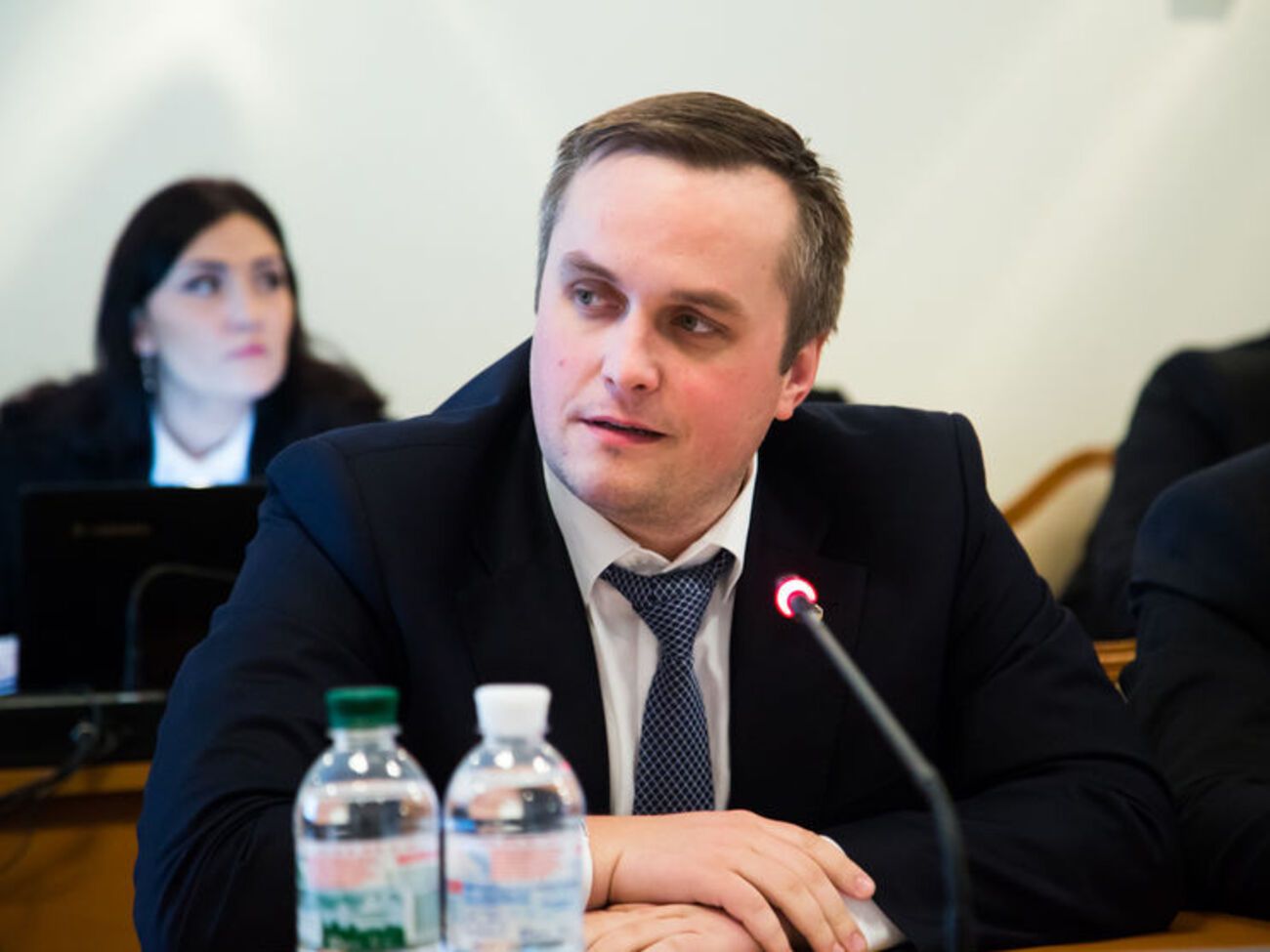 Холодницкий рассказал, что прокуратура будет ходатайствовать о сдаче загранпаспортов Розенблатом и Поляковым