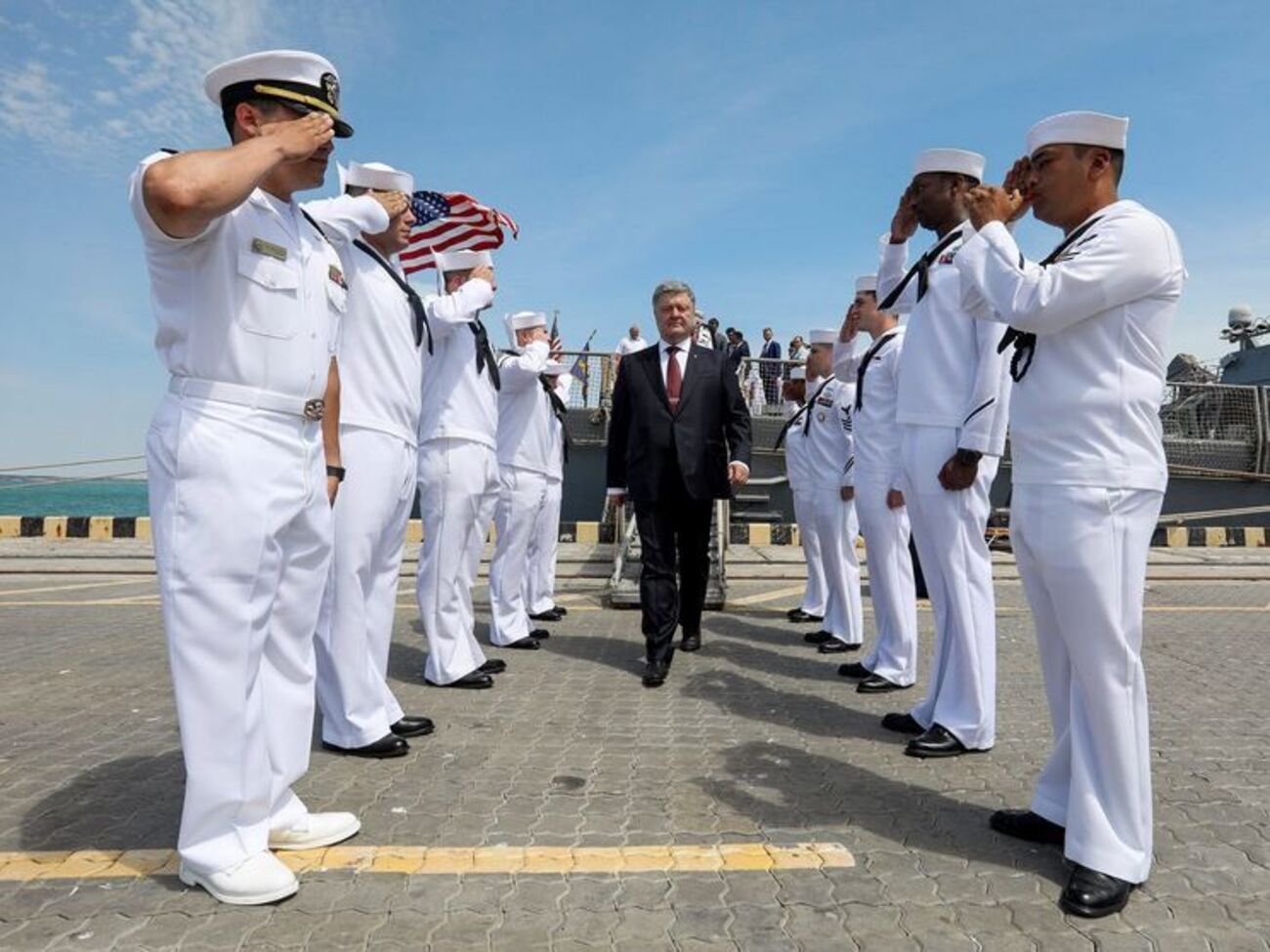 Порошенко встретился с украинскими и американскими моряками на учениях "Си Бриз – 2017". Фоторепортаж