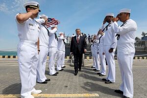 Порошенко встретился с украинскими и американскими моряками на учениях "Си Бриз – 2017". Фоторепортаж