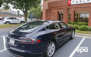 Компания Tesla проводит расследование инцидента вместе с местными властями