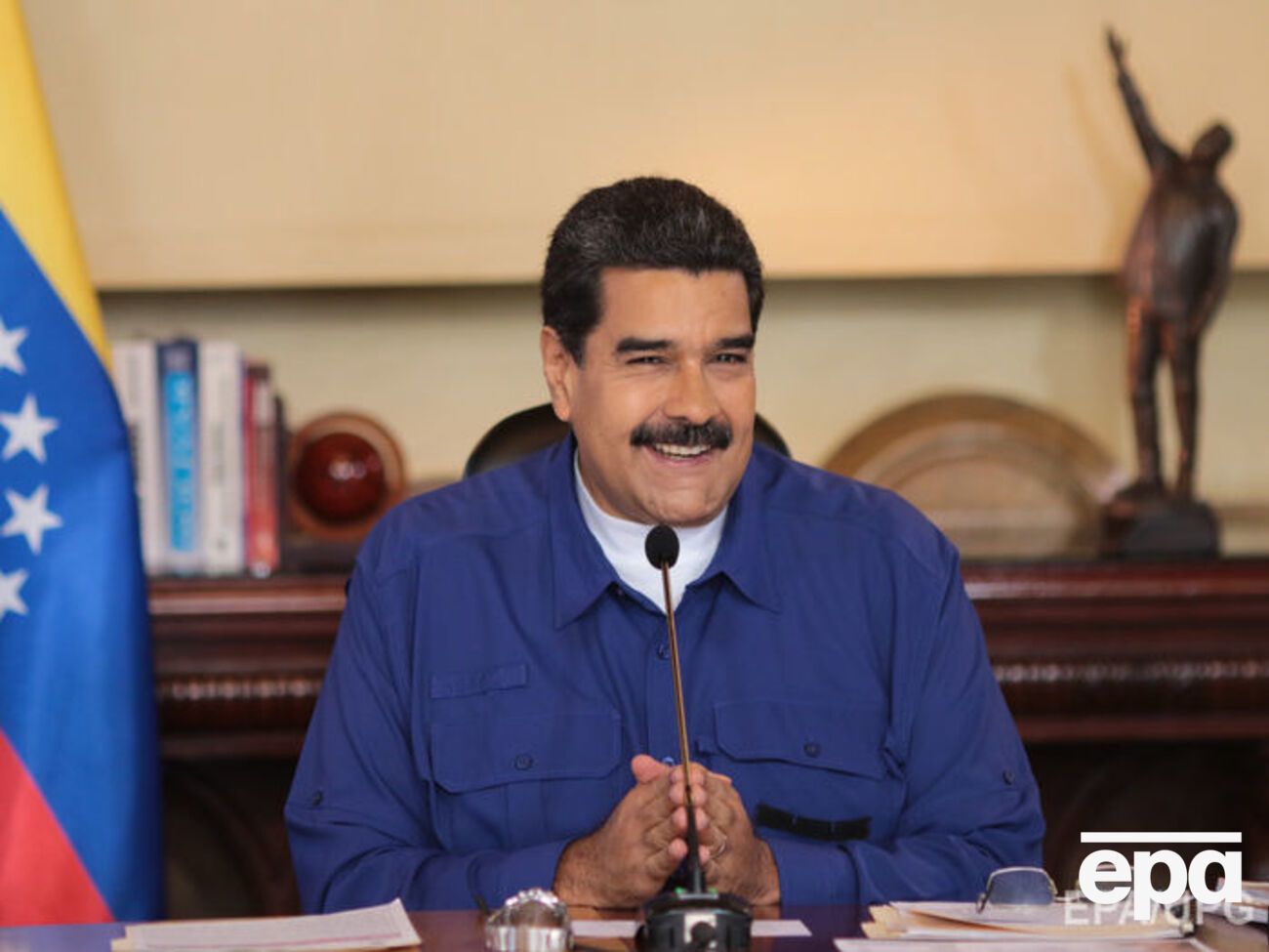 Оппозиция Венесуэлы обвиняет Мадуро в создании диктатуры