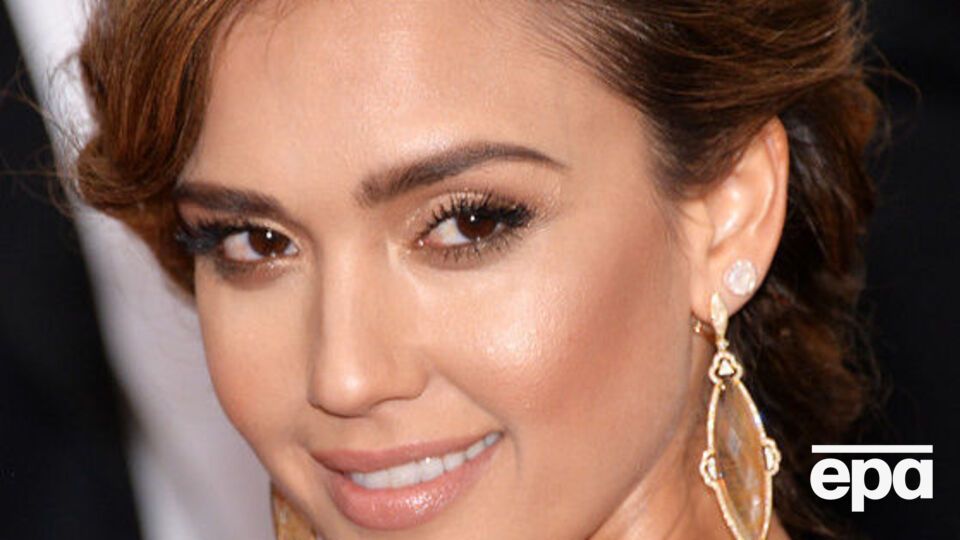 Альба: Официально: я готовлюсь к пополнению!