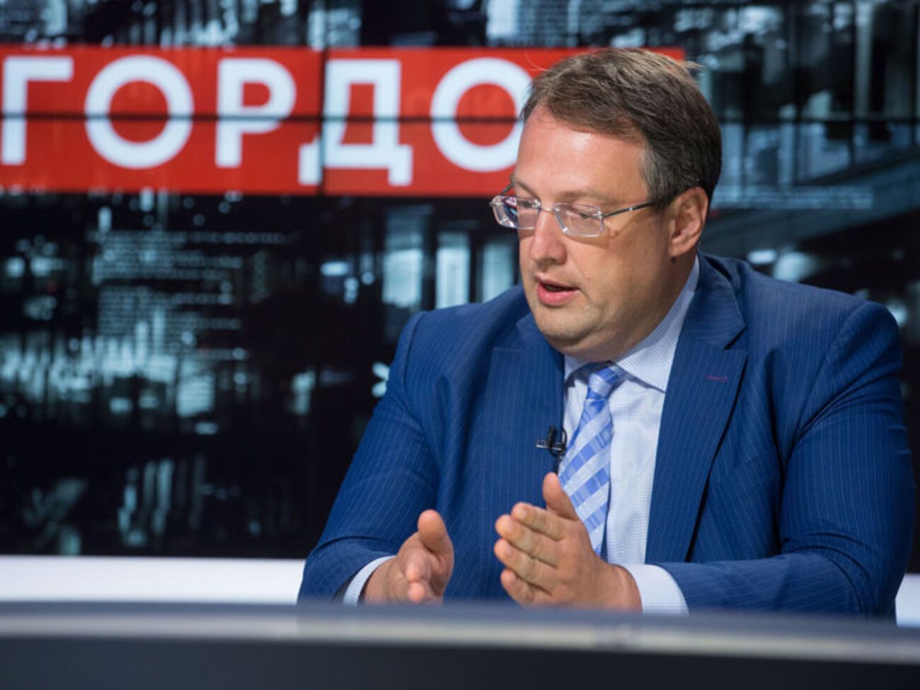 Геращенко: Хочу напомнить о замечательном интервью господина Онищенко, где он говорит, что Порошенко просил его финансировать кампанию публичного порицания "Народного фронта"