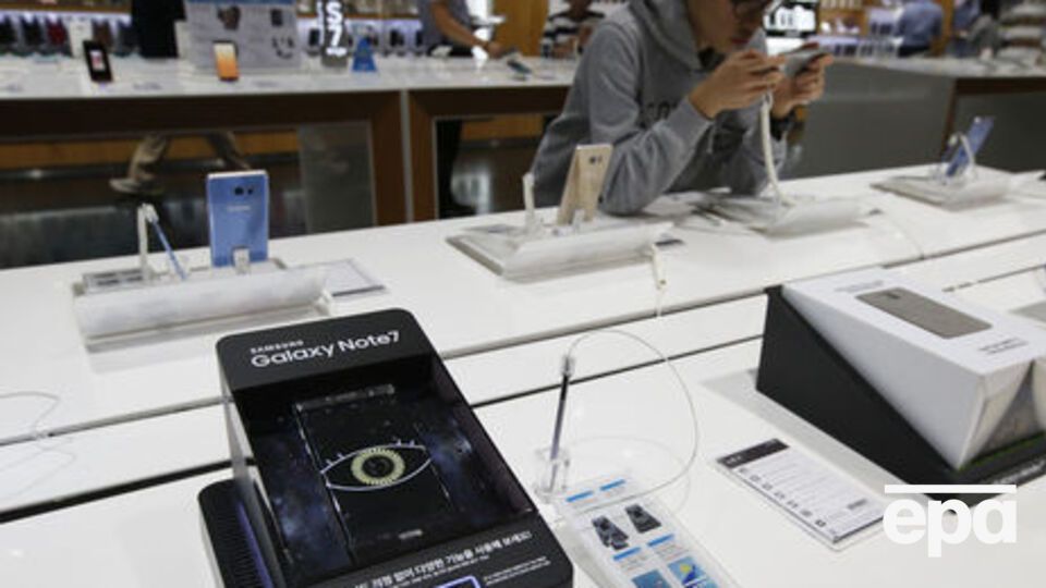 Смартфони Galaxy Note 7 надійшли в продаж на початку вересня, їх довелося відкликати