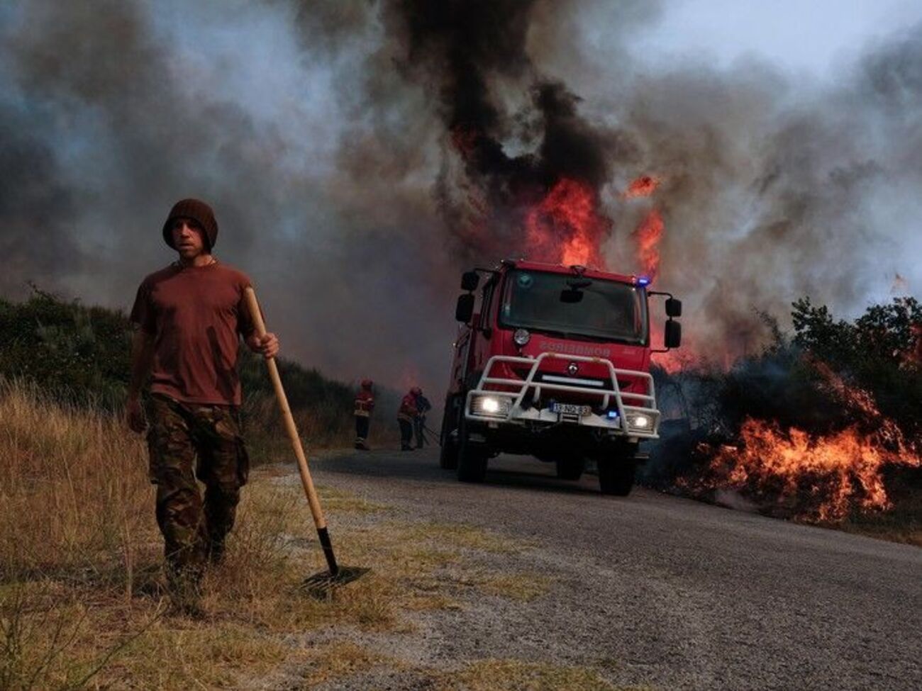В Португалии продолжаются лесные пожары. Фоторепортаж