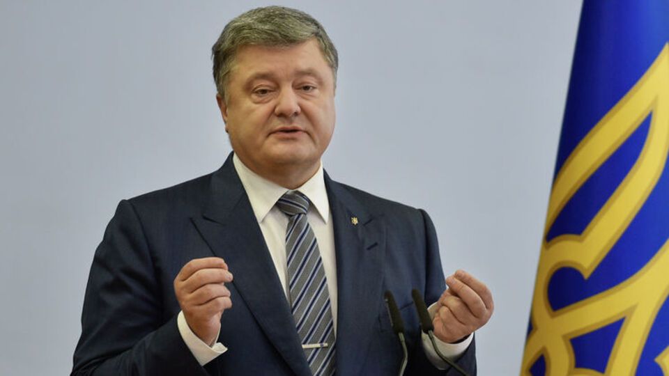 По словам Порошенко, украинскую землю грузины собирались защищать так же, как защищали землю грузинскую