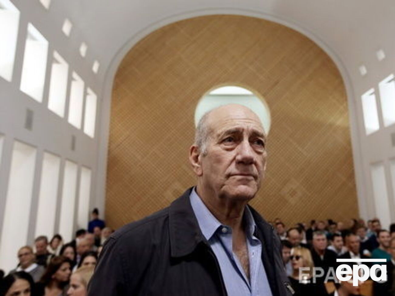 Ольмерта освободили досрочно