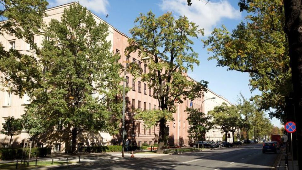 В МИД заявили, что на протяжении многих месяцев Польша ведет диалог с международными институтами, "терпеливо объясняя процесс реформирования судебной системы"