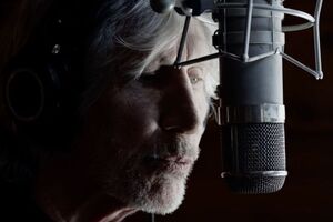 Уотерс выпустил новый клип