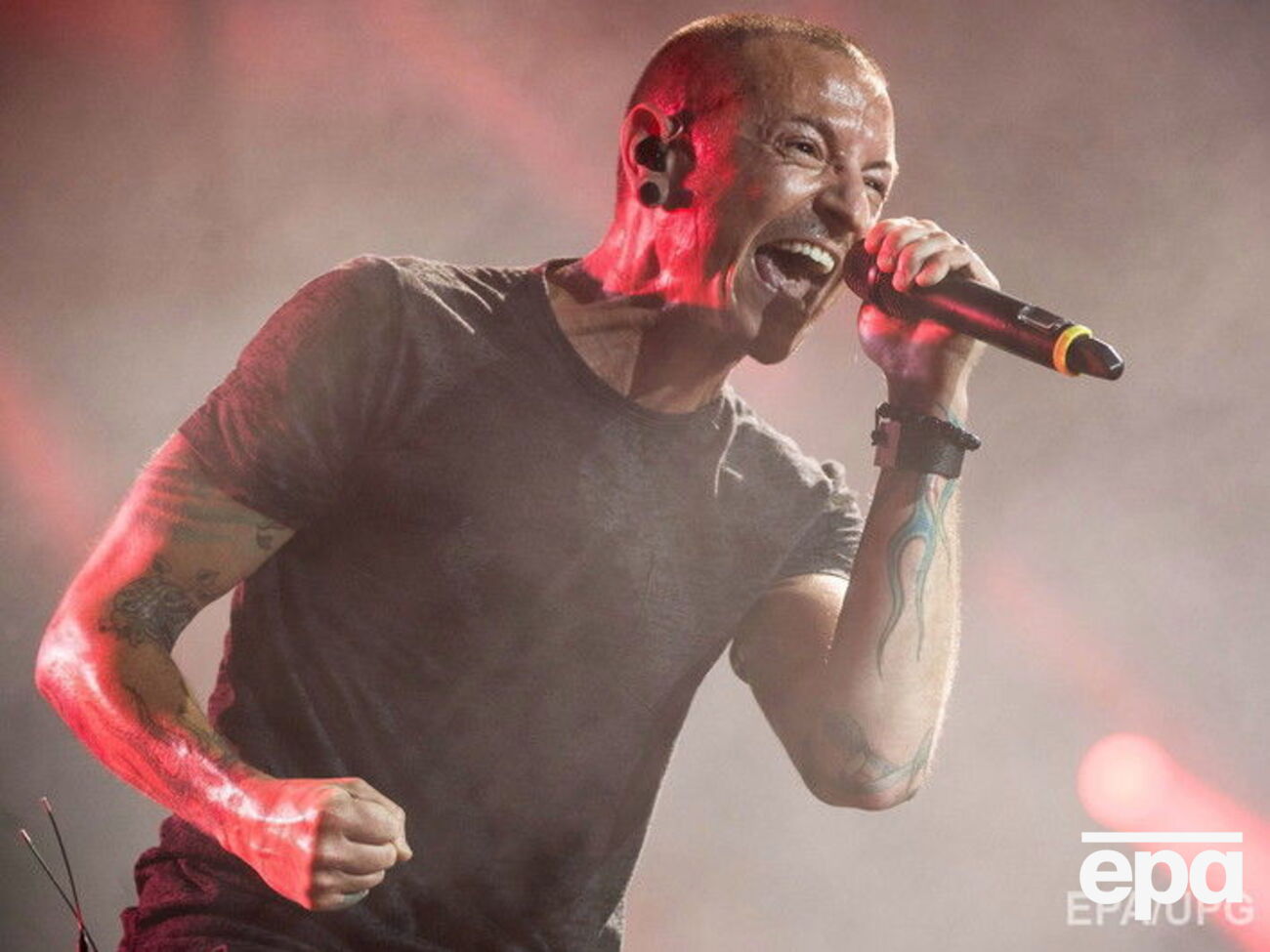 Беннингтон боролся с алкогольной и наркозависимостью