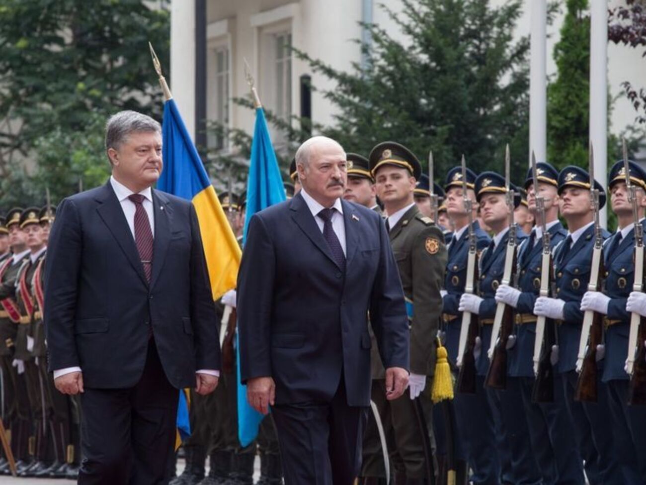 Порошенко встретил в Киеве белорусского президента