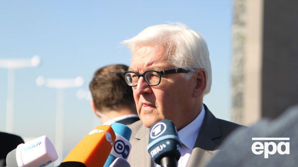 Штайнмаєр підписав закон, що легалізує шлюбні союзи між особами однієї статі та усиновлення ними дітей