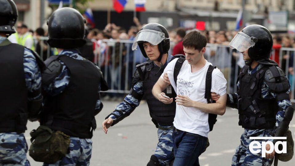 Бабченко: Самі прийшли, самі вишикувалися, самі сіли, самі штрафи зібрали, самі заплатили