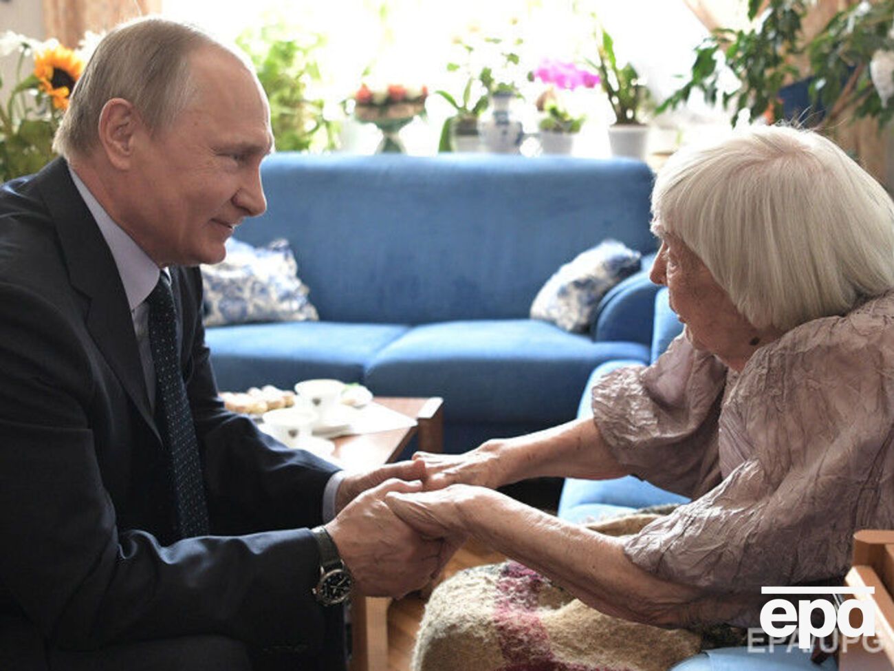 Путин у правозащитницы Алексеевой