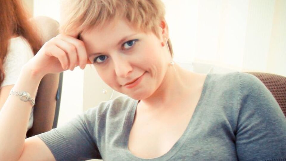 От удара Рафал вылетела на дорогу вместе с креслом, рассказала ее коллега