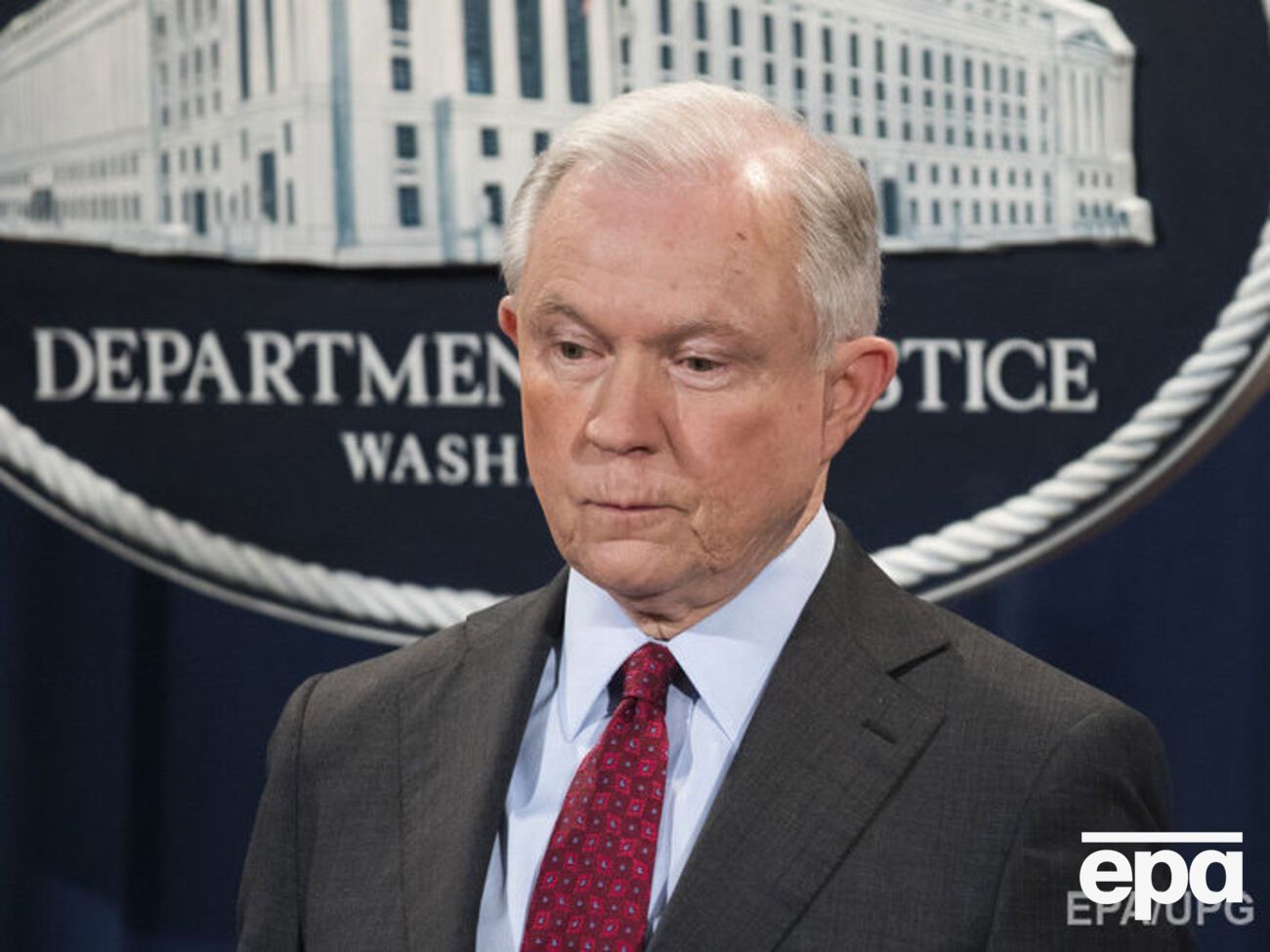 За даними розвідки, Джефф Сешнс обговорював із російським послом важливі для Кремля теми