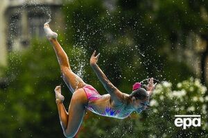 Плавание стало артистическим