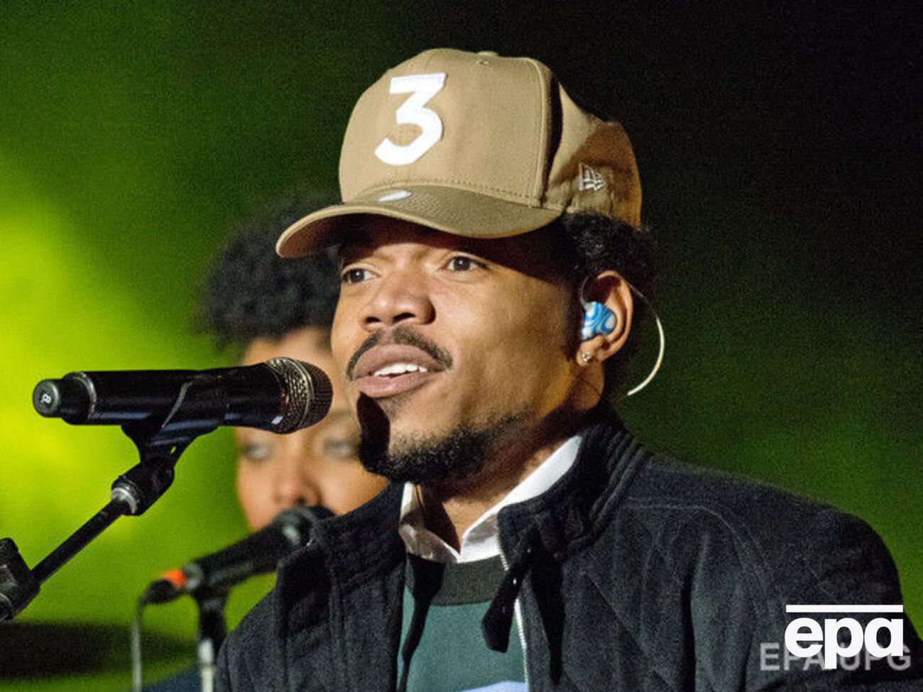 Від алкоголю постраждали глядачі, які прийшли на концерт за участю Джонатана Беннетта