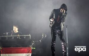 Беннингтона нашли мертвым в его доме