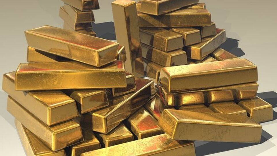 По предварительным оценкам, стоимость золота составляет до £100 млн