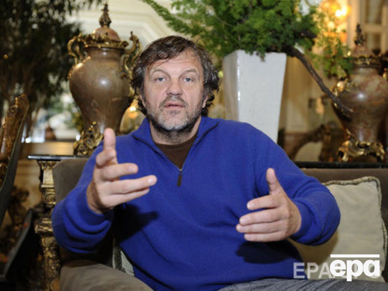 Кустурица несколько раз высказывался в поддержку российской агрессии в Украине