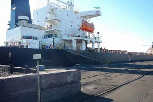 Первое судно с углем из ЮАР прибыло в мае