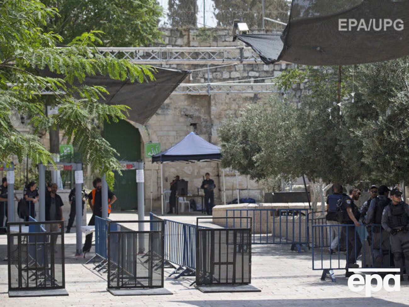 После убийства двух полицейских на Храмовой горе были установлены металлодетекторы