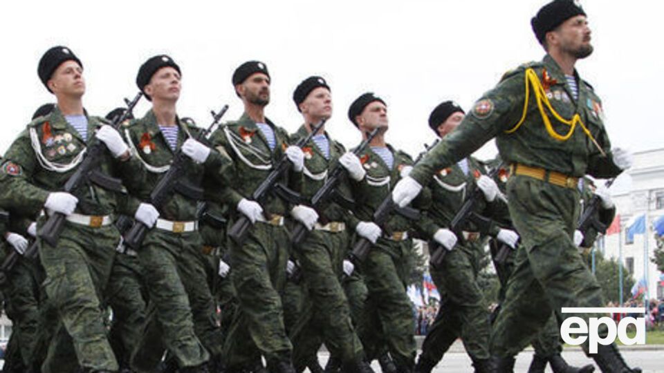 Російських військовослужбовців, які відмовляються видалити сторінки в соцмережах, звільняють зі служби на Донбасі, повідомляють у ГУР Міноборони