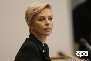 Терон проходила курс психотерапії