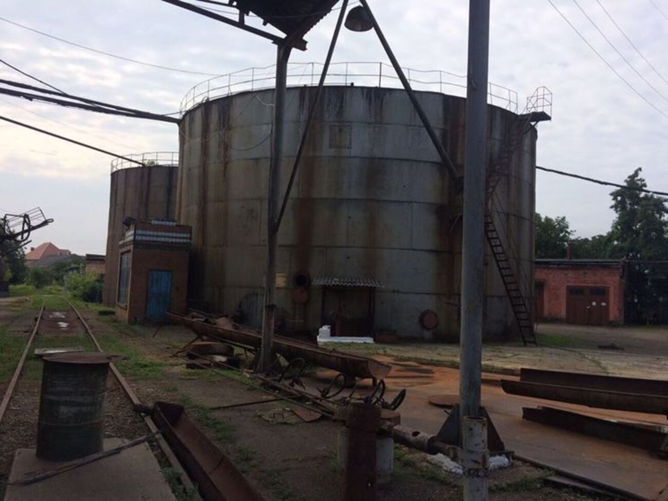 У ДФС з'ясовують причини потрапляння на ринок алкоголю, виготовленого з необлікованого спирту