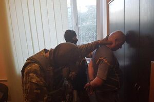 Чоловік хотів дати хабар за повернення вилученого бурштину вагою приблизно 30 кг