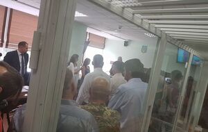 Мельника на поруки приняли народные депутаты и участники АТО