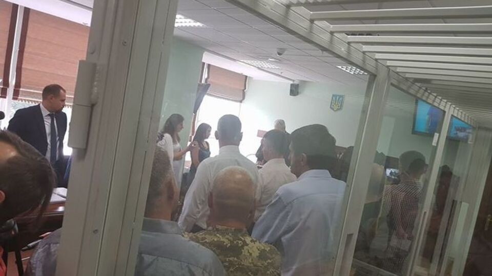 Мельника на поруки приняли народные депутаты и участники АТО