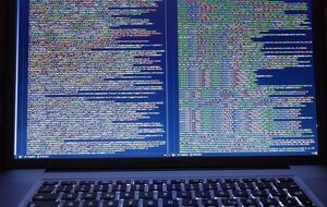 Разработчики вредоносного приложения получали прибыль через накрутку "кликов" без ведома пользователя