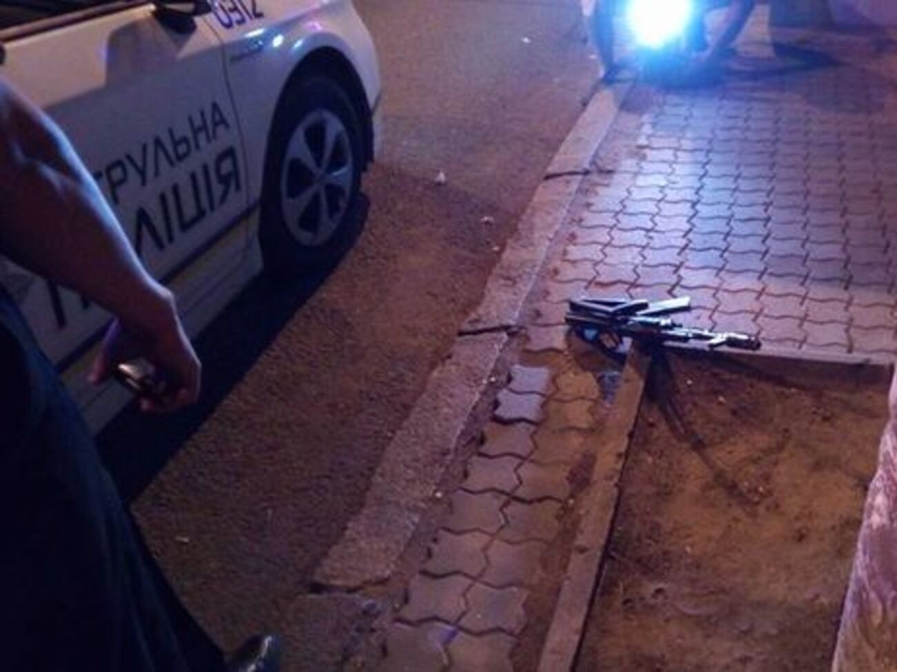 Поліція вилучила зброю з місця злочину