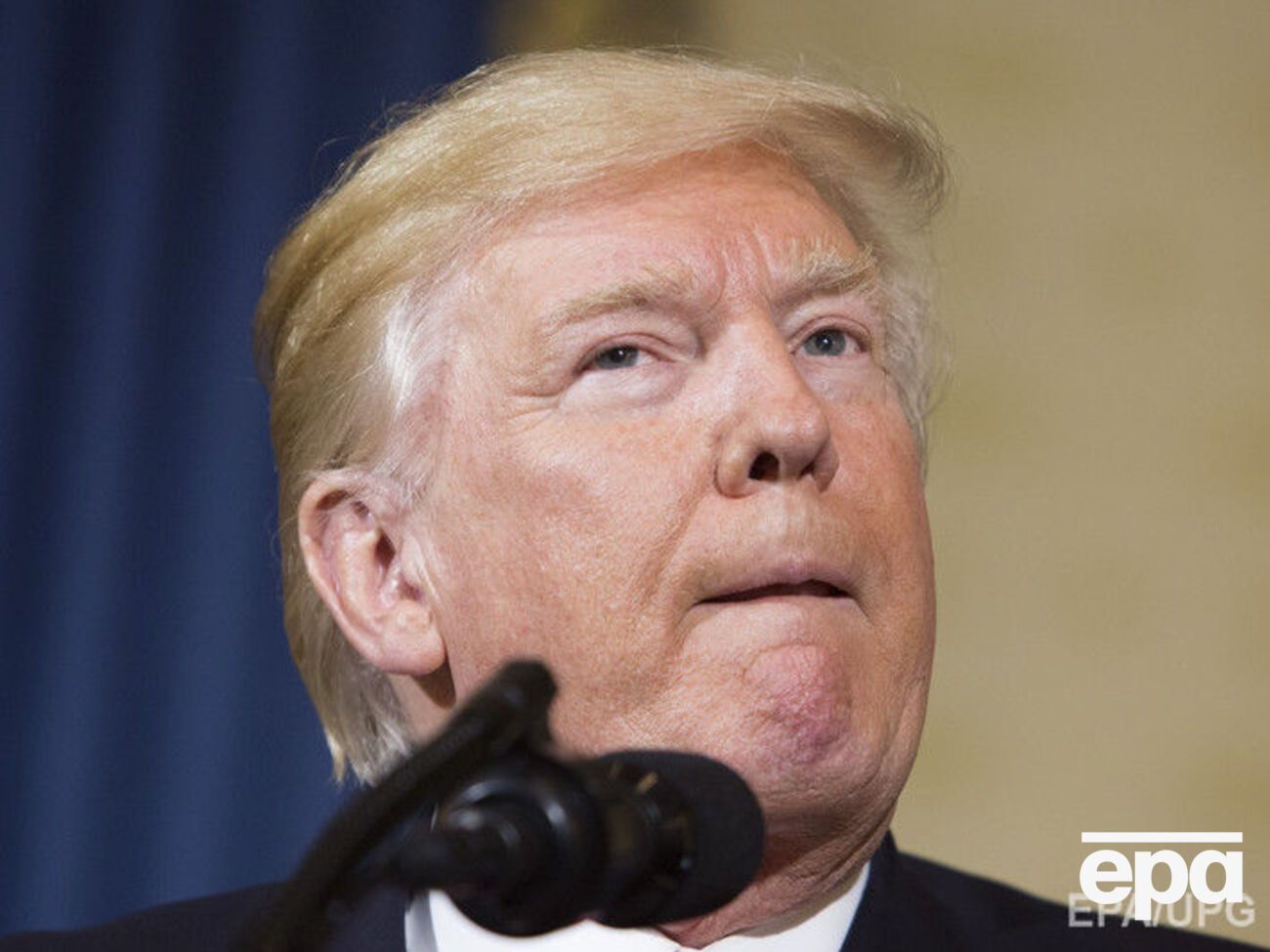 Трамп сделал рисунок во время благотворительного мероприятия в 2005 году