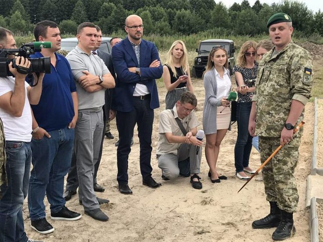 На пункте пропуска "Сеньковка" нардепы проинспектировали состояние инженерно-технических сооружений