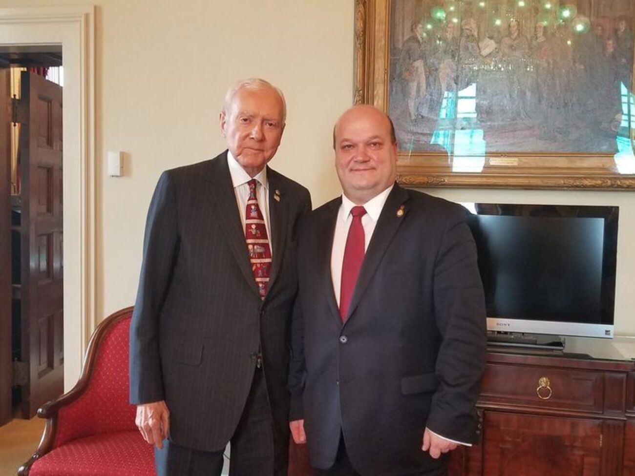 Посол Украины в США Валерий Чалый провел встречу с временным президентом Сената США Оррином Хэтчем